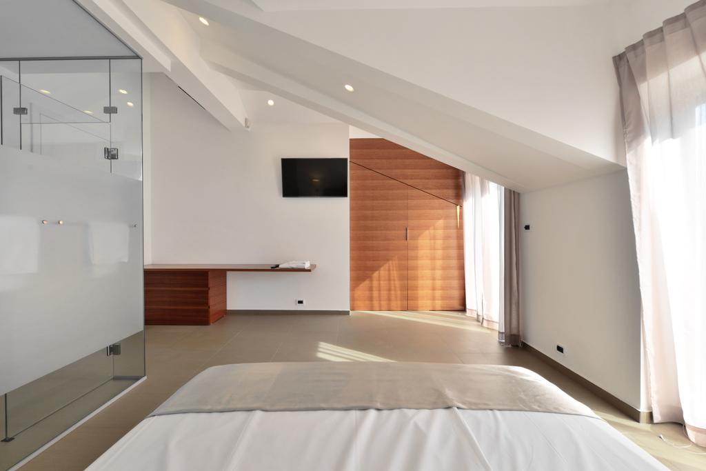 Chiponsky One - 5 Star Beachfront Property 波尔 外观 照片
