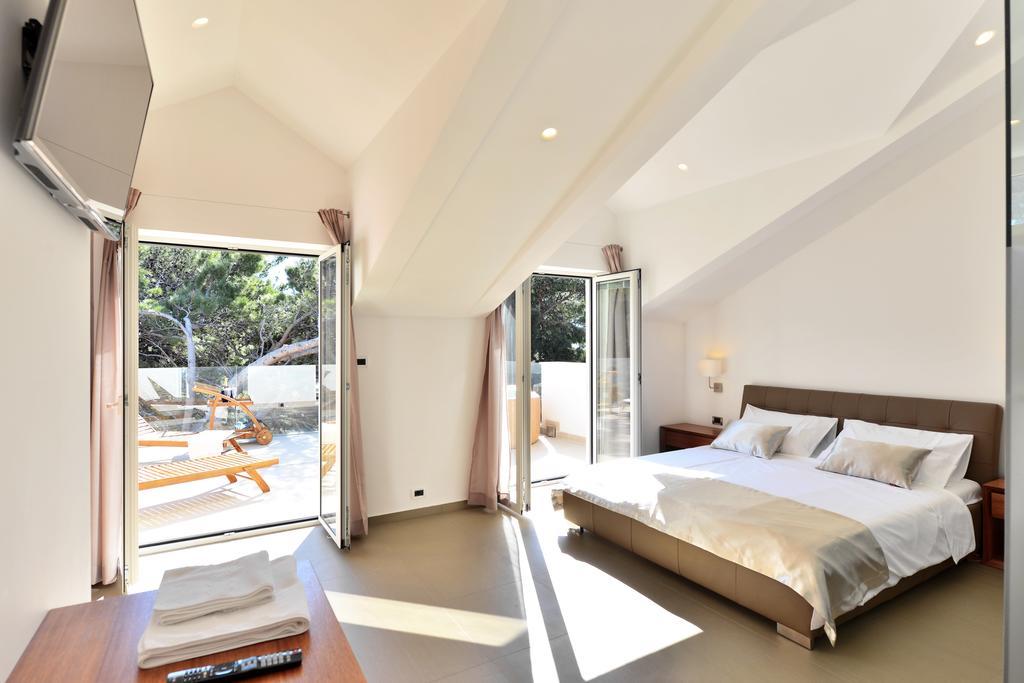 Chiponsky One - 5 Star Beachfront Property 波尔 外观 照片